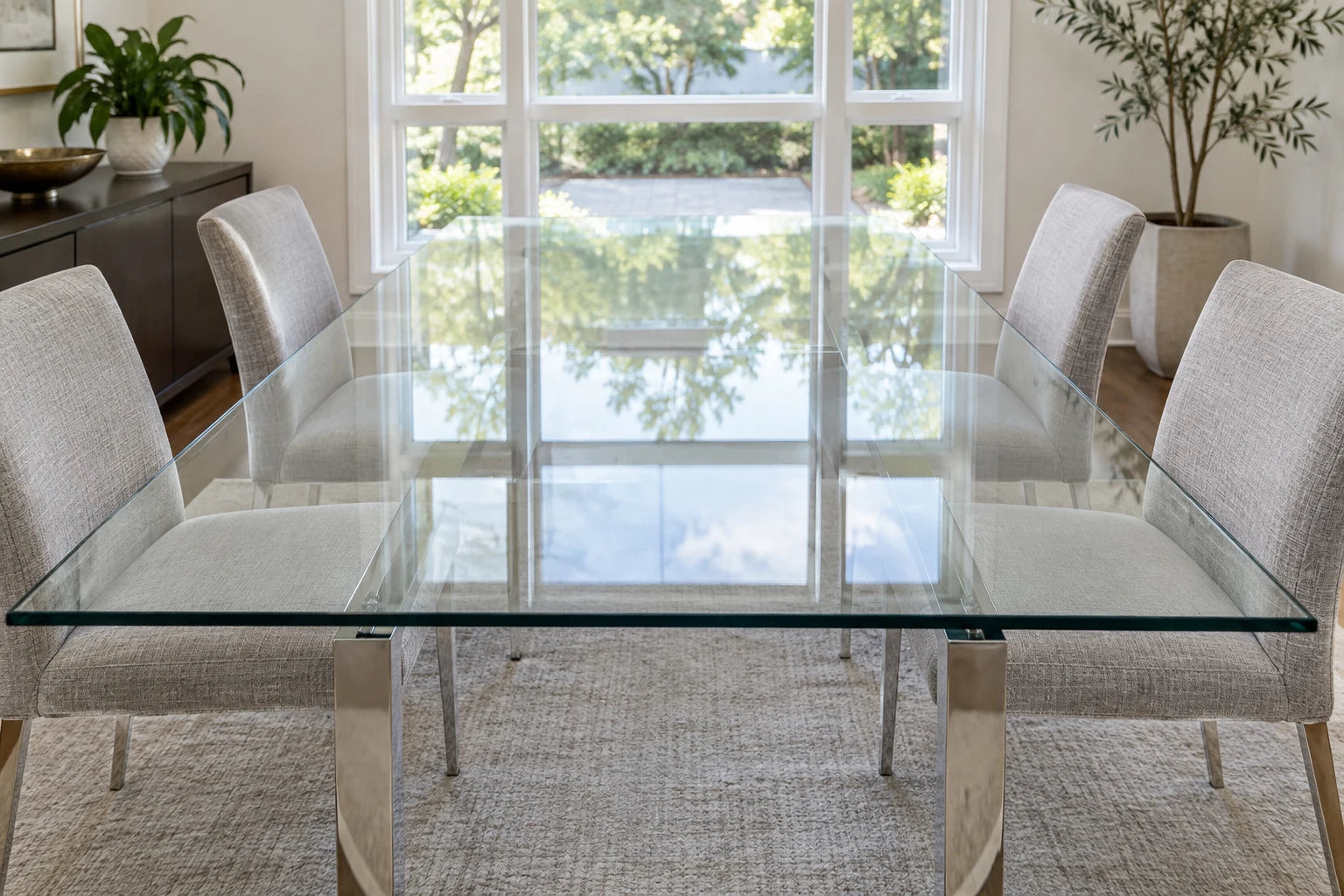 Glass Dining Table, the same fixed view without the overlay